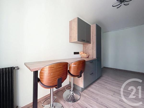 Appartement à vendre  6 pièces - 122 m 2   TROYES  - 10