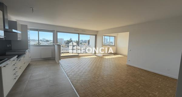 À vendre Appartement 5 pièces 103.6 m² - Bordeaux 33200