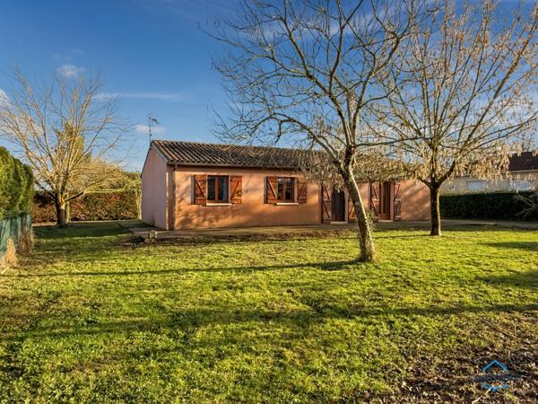 Dpt Gers (32), à vendre BARCELONNE DU GERS Maison T4 de plain pied sur 105 m² habitables + garage attenant et double garage non attenant sur 1193 m² de terrain, au calme