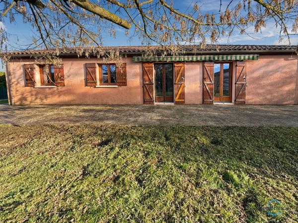 Dpt Gers (32), à vendre BARCELONNE DU GERS Maison T4 de plain pied sur 105 m² habitables + garage attenant et double garage non attenant sur 1193 m² de terrain, au calme