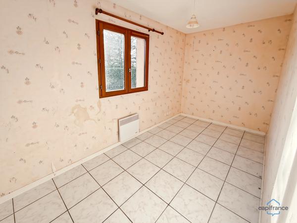 Dpt Gers (32), à vendre BARCELONNE DU GERS Maison T4 de plain pied sur 105 m² habitables + garage attenant et double garage non attenant sur 1193 m² de terrain, au calme