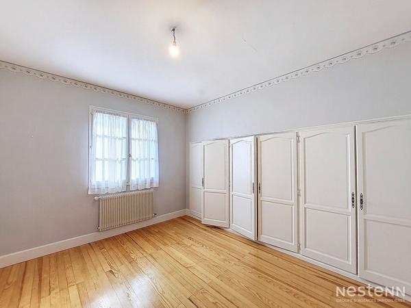 A Vendre Maison d'habitation de 226 m² avec terrasse, garage et jardin à Condom