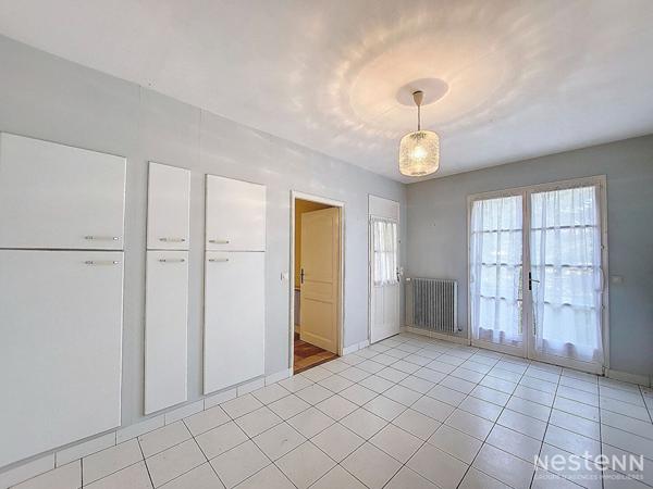 A Vendre Maison d'habitation de 226 m² avec terrasse, garage et jardin à Condom