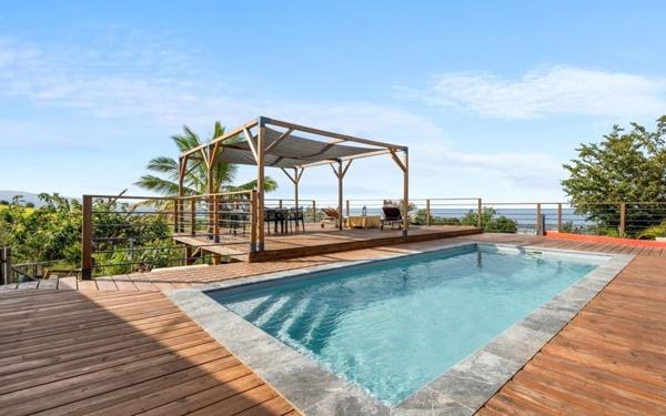 Maison à vendre    7 pièces • 190 m2 L'Étang-Salé