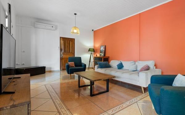 Maison à vendre    7 pièces • 190 m2 L'Étang-Salé