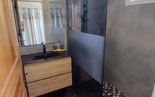 Maison à vendre    7 pièces • 190 m2 L'Étang-Salé