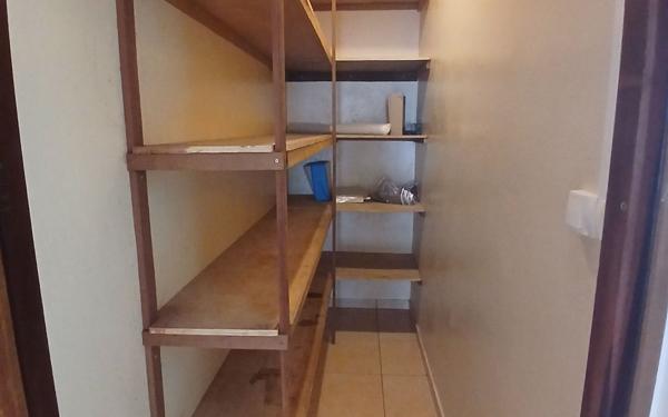 Maison à vendre    7 pièces • 190 m2 L'Étang-Salé