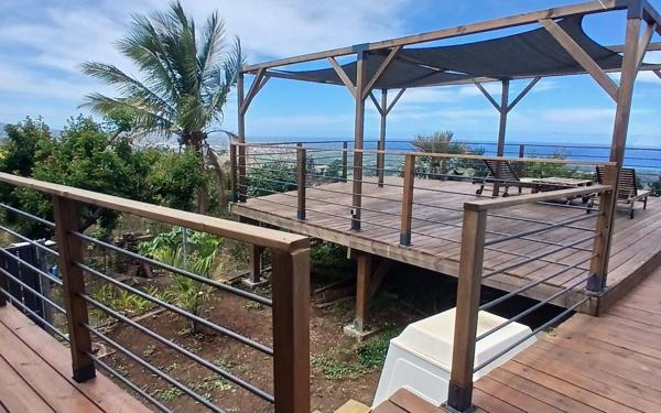 Maison à vendre    7 pièces • 190 m2 L'Étang-Salé