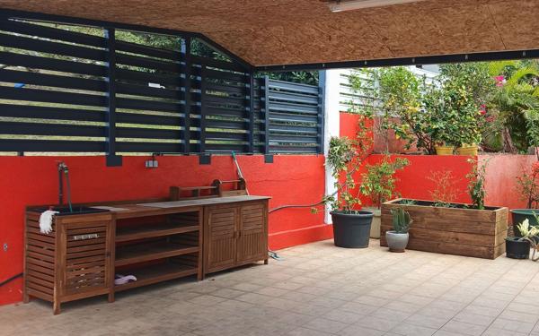 Maison à vendre    7 pièces • 190 m2 L'Étang-Salé