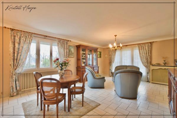 Dpt Loire Atlantique (44), à vendre NANTES maison de 164 m² - Terrain de 675,00 m²