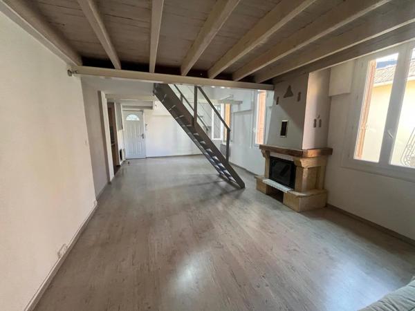 Vente                                                      Appartement
                        
                     4 pièces                      88 m2                     à Perpignan