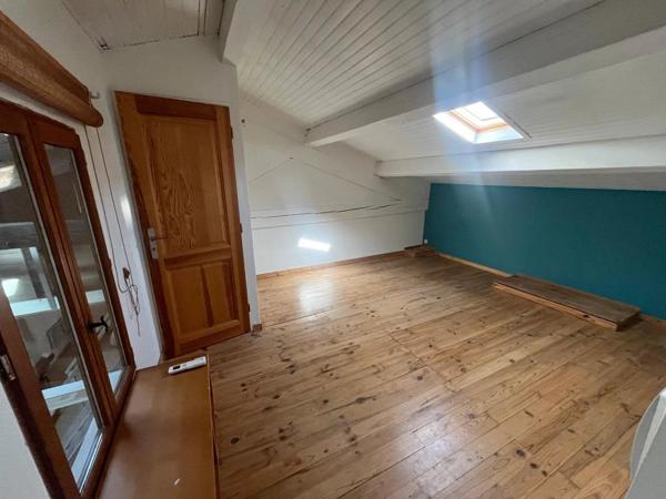Vente                                                      Appartement
                        
                     4 pièces                      88 m2                     à Perpignan