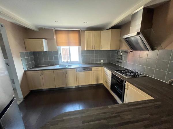 Vente                                                      Appartement
                        
                     4 pièces                      88 m2                     à Perpignan