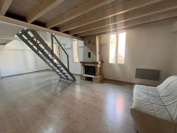 Vente                                                      Appartement
                        
                     4 pièces                      88 m2                     à Perpignan