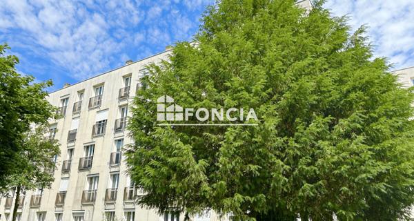 Location Appartement 2 pièces 49.99 m² - Bois-d'arcy 78390
