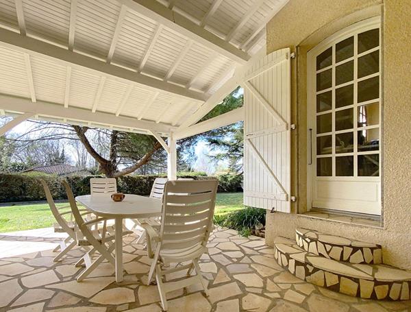 Grande maison traditionnelle 6 pièces 172 m² à Labastide Saint Pierre