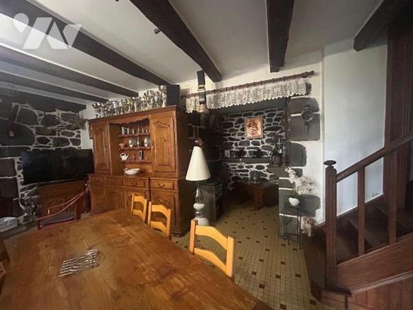 🏡 Maison auvergnate de caractère en pierre ? Anglards-de-Salers

Au c?ur de la campag...