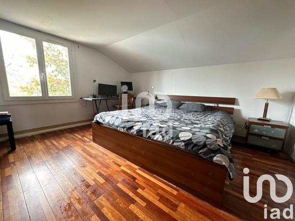 Maison traditionnelle 7 pièces de 158 m² à Le Pian-Médoc (33290)