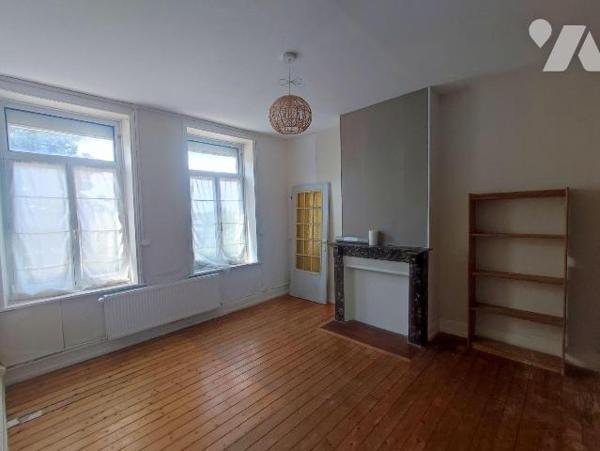 Nouveauté.
Notre Service Immobilier vous propose cette charmante maison de Maître située à Sai...