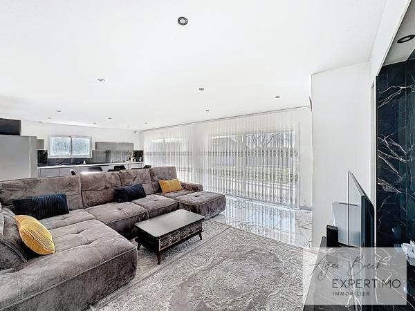 Brézins (38590) Maison plain-pied 2022 ultra économe – Piscine, appartement T2, jusqu’à 5 chambres