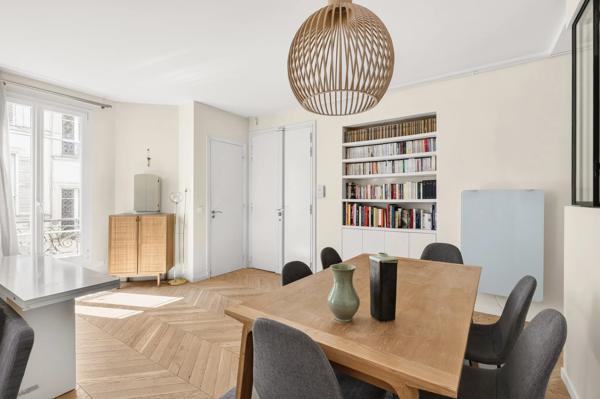 Appartement Paris 9 e - ROCHECHOUART / GERANDO