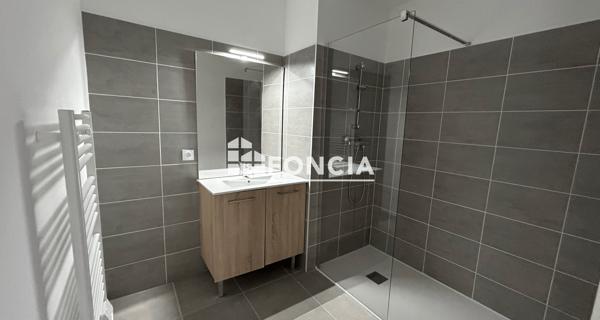 Location Appartement 3 pièces 59.9 m² - Monteux 84170