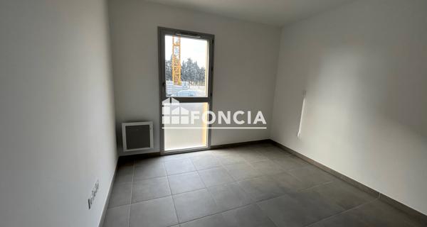 Location Appartement 3 pièces 59.9 m² - Monteux 84170
