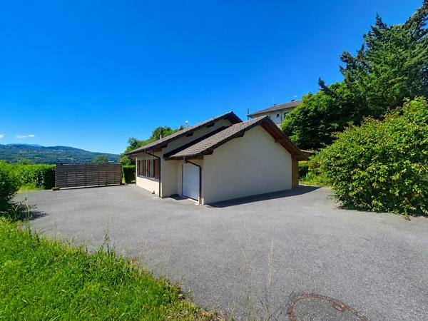 Maison
         4 pièces
        - 108 m² Exclusivité 510 000 € *