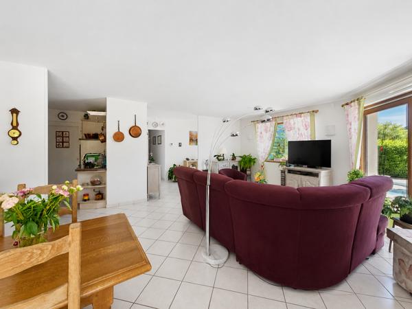 Maison
         4 pièces
        - 108 m² Exclusivité 510 000 € *