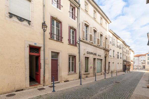 Maison de ville lumineuse – Rue Michatel, 4 chambres