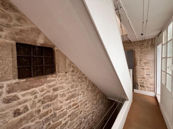 Maison de ville lumineuse – Rue Michatel, 4 chambres