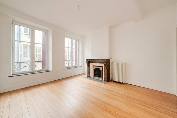 Maison de ville lumineuse – Rue Michatel, 4 chambres