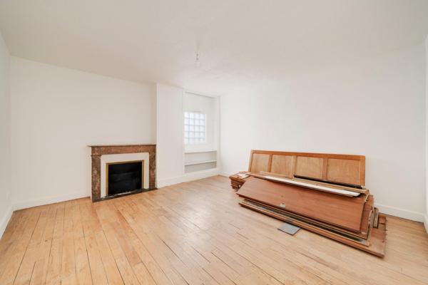 Maison de ville lumineuse – Rue Michatel, 4 chambres