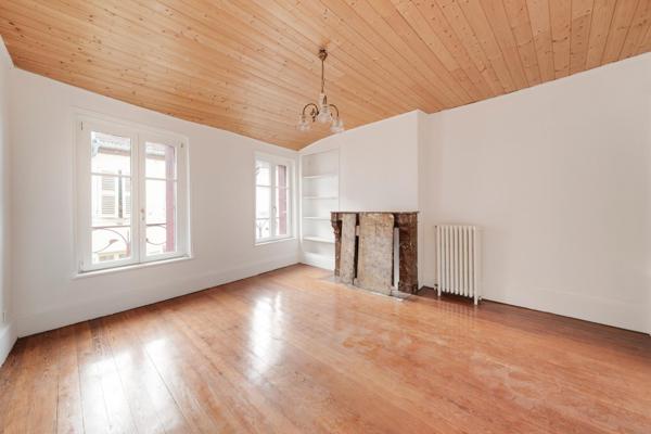 Maison de ville lumineuse – Rue Michatel, 4 chambres