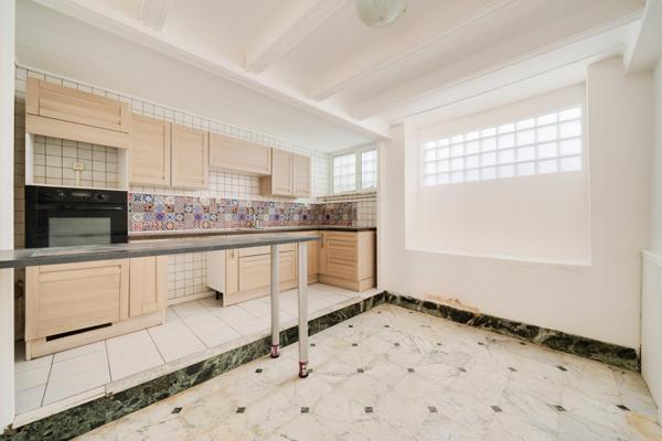 Maison de ville lumineuse – Rue Michatel, 4 chambres