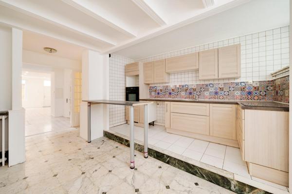 Maison de ville lumineuse – Rue Michatel, 4 chambres