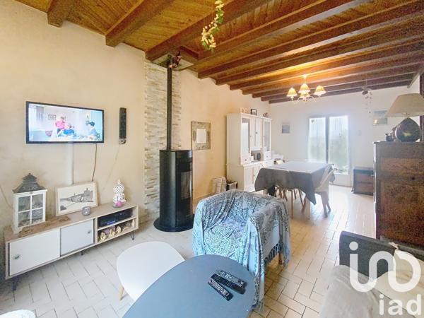 Maison 4 pièces de 92 m² à Terrasson-Lavilledieu (24120)