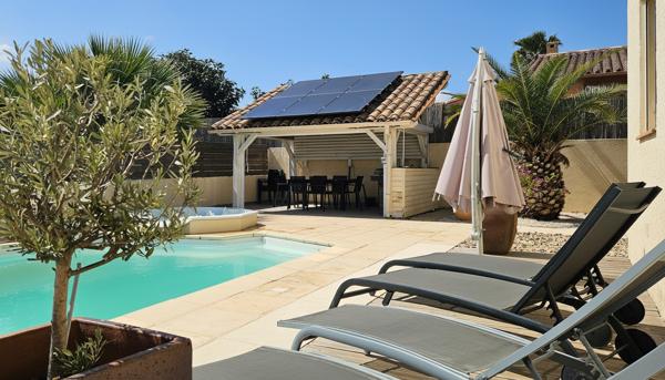 Maison 3 faces récente avec piscine, spa et garage