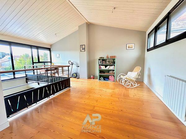 Maison La Rochelle 5 pièce(s) 203 m2 €773 300 ** - Référence MR679