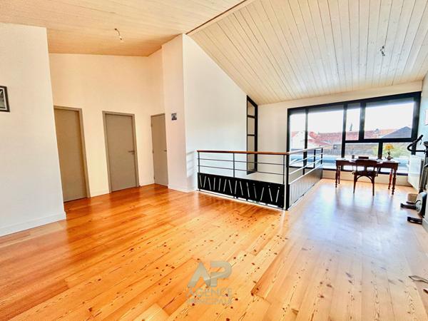 Maison La Rochelle 5 pièce(s) 203 m2 €773 300 ** - Référence MR679