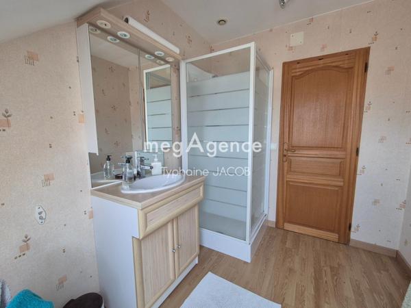 Maison à PLOUHA, 22580 - 8 pièces 172m²