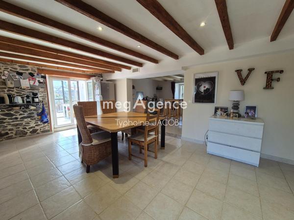 Maison à PLOUHA, 22580 - 8 pièces 172m²
