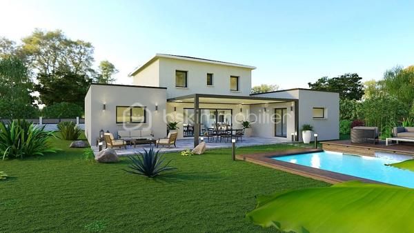 À vendre – Terrain constructible de 650 m² situé au lieu-dit Crémollière, sur la commune d'Étables (07300).

A 15 min de TOURNON, Offrez-vous un environnement de vie rare, où calme, nature et qualité de vie se conjuguent parfaitement:
Situé dans un secteur résidentiel recherché, ce terrain bénéficie d'un emplacement privilégié, idéal pour concrétiser votre projet de construction, qu'il s'agisse d'une résidence principale ou d'un investissement patrimonial.

Avec sa superficie de 650 m², cette parcelle permet d'imaginer une maison spacieuse avec jardin, terrasse, piscine ou encore un espace de jeux pour les enfants.
Son environnement paisible séduira les personnes recherchant un cadre de vie agréable, tout en restant à proximité immédiate des principaux pôles d'activités du nord Ardèche.

Les atouts de la commune d'Étables

Étables est une commune particulièrement appréciée pour son authenticité et sa qualité de vie. Elle offre un environnement verdoyant tout en restant proche des commodités essentielles.

Vous profiterez notamment de :

* un environnement calme et résidentiel 
* une vue dégagée sur la campagne ardéchoise 
* les commerces (Boulangerie, restaurant, coiffeur, esthéticien, mécanicien, etc..;), supermarchés, professionnels de santé et services administratifs à proximité 
* des écoles maternelles et primaires, ainsi que les collèges et lycées des communes voisines 
* de nombreux équipements sportifs et associatifs 
* un territoire dynamique, idéal pour les familles, les retraités comme pour les actifs
* une proximité immédiate avec Tournon-sur-Rhône et Saint-Jean-de-Muzols 
* un accès rapide à la vallée du Rhône et à l'autoroute A7 via Tain-l'Hermitage 
* la gare SNCF de Tain-l'Hermitage 
* Valence accessible en une trentaine de minutes 

Les amoureux de la nature apprécieront également les nombreux chemins de randonnée, les paysages vallonnés de l'Ardèche, les vignobles renommés de Saint-Joseph et la proximité du Rhône, offrant de multiples activités de plein air tout au long de l'année.

Cette parcelle vous permettra de concevoir une maison adaptée à vos besoins 
Un accompagnement personnalisé jusqu'à la remise des clés
Afin de faciliter votre projet, nous pouvons également vous proposer un accompagnement complet dans le cadre d'un Contrat de Construction de Maison Individuelle (CCMI).

Quelque soit votre projet, ce terrain représente une belle opportunité de construire une maison sur mesure dans un environnement privilégié, à quelques minutes seulement des principaux axes de circulation et de toutes les commodités.

N'hésitez pas à nous contacter pour obtenir davantage d'informations, découvrir les possibilités de construction, organiser une visite et étudier gratuitement votre projet personnalisé.