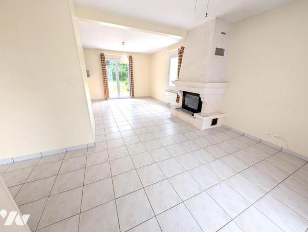 MESQUER proche bourg