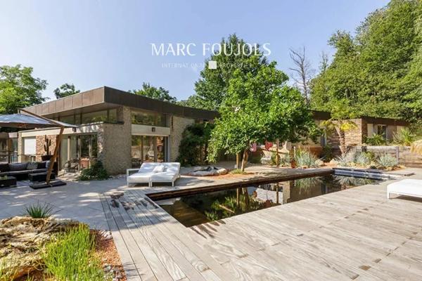 VERSAILLES – Maison d’architecte avec jardin et piscine écologique