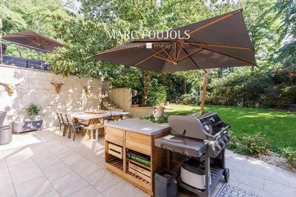 VERSAILLES – Maison d’architecte avec jardin et piscine écologique