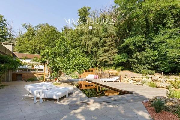 VERSAILLES – Maison d’architecte avec jardin et piscine écologique