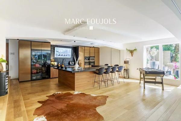 VERSAILLES – Maison d’architecte avec jardin et piscine écologique