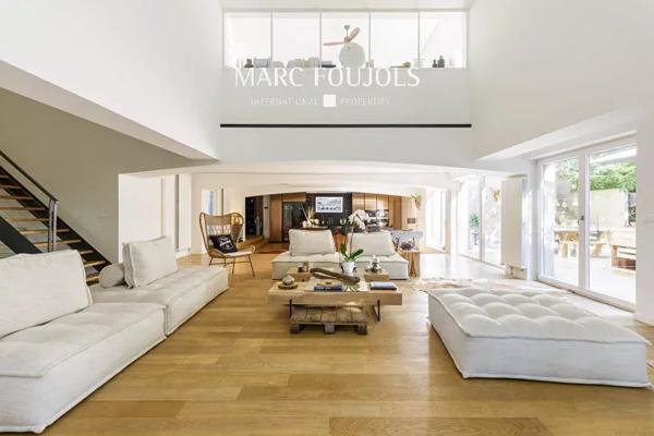 VERSAILLES – Maison d’architecte avec jardin et piscine écologique