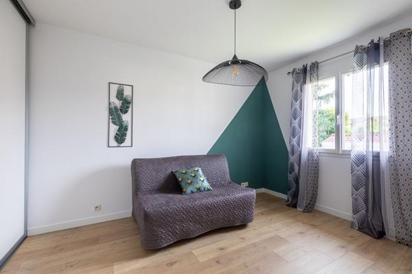 Maison 4 chambres + T2 indépendant, jardin et piscine - Saint Laurent de Mure